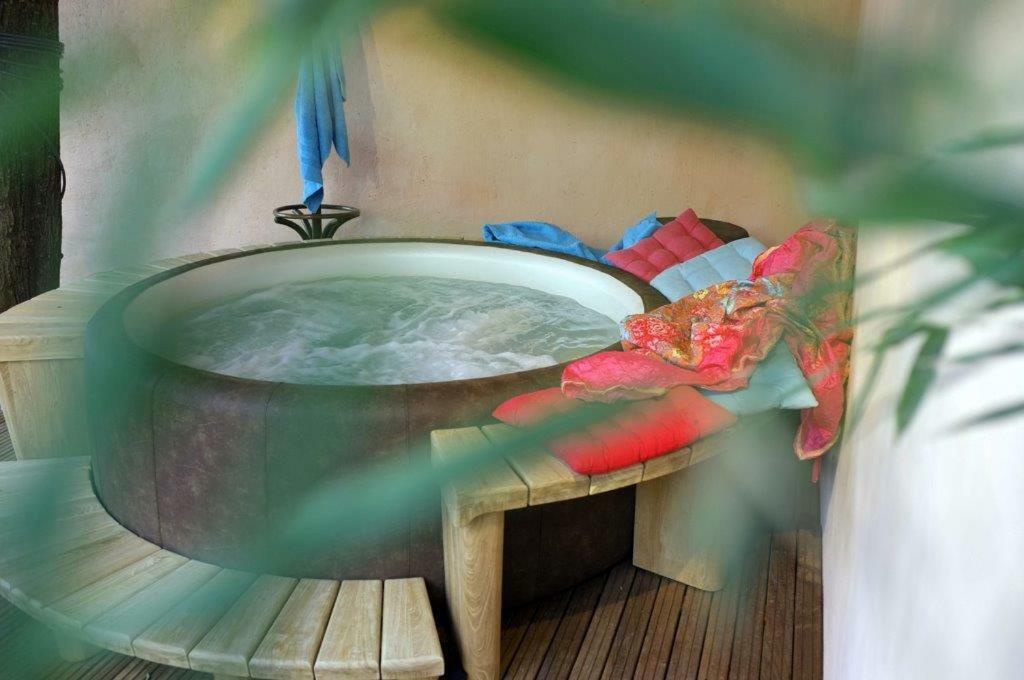 Roulotte De Charme Villa Grasse Exterior photo